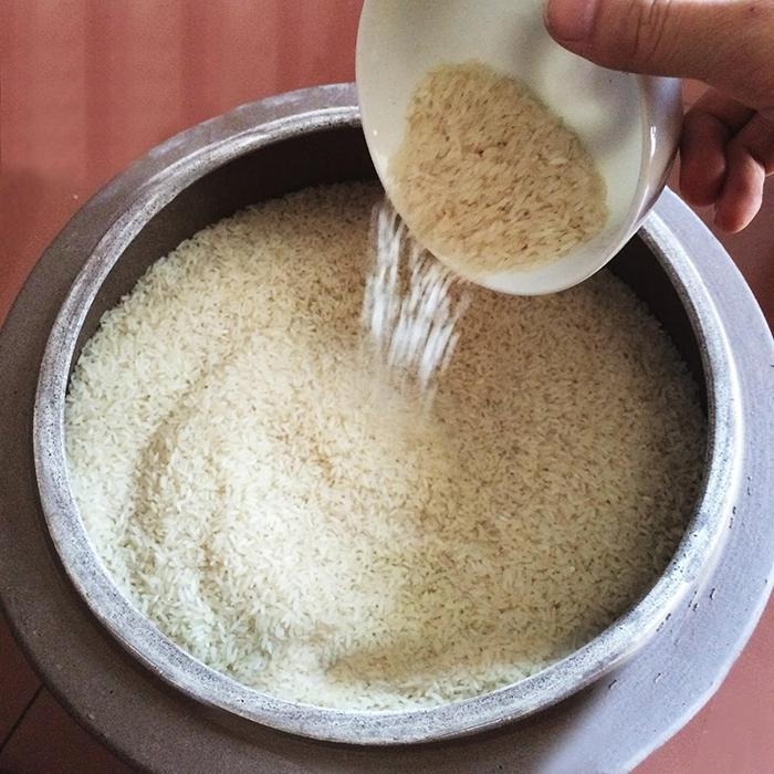 Gạo muối cúng vía Thần Tài có ăn được không