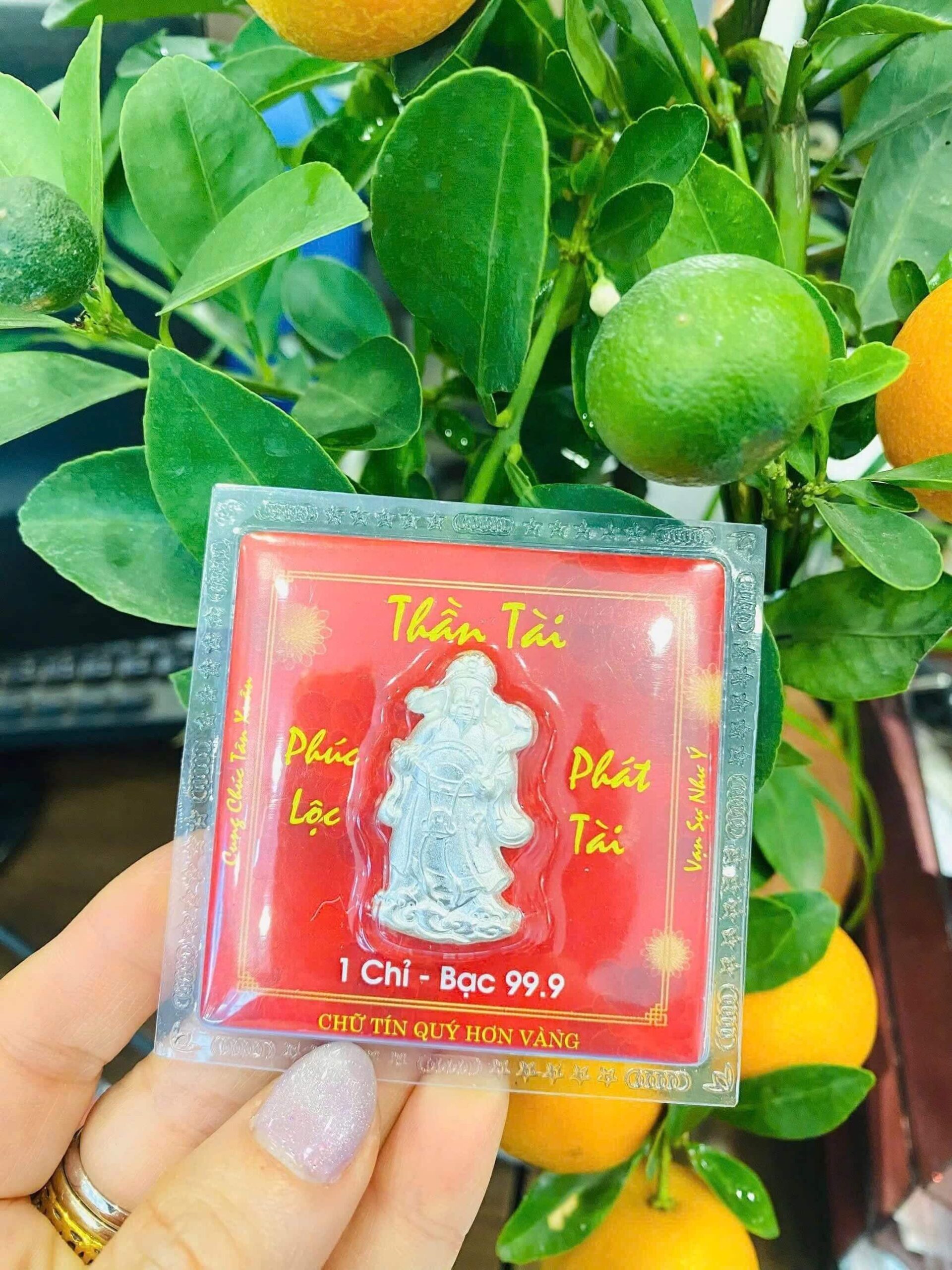Mua bạc vào ngày vía Thần Tài