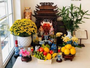 Ngày vía Thần Tài có thắp hương gia tiên