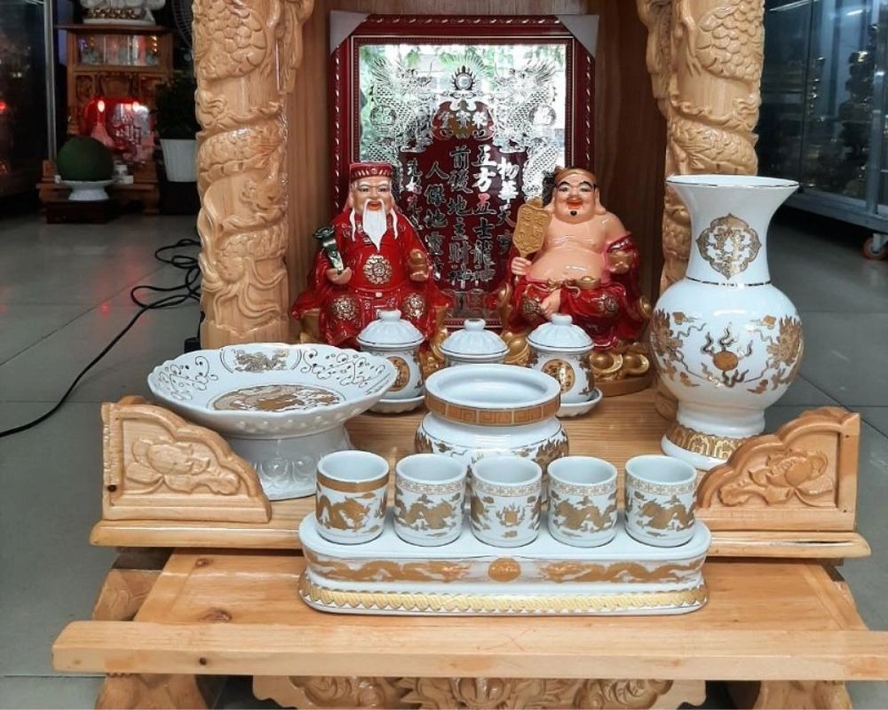 Thời điểm vàng thay hũ gạo muối trên bàn thờ Thần Tài